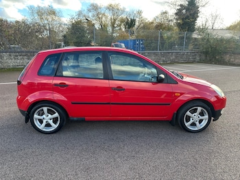 Used Ford Fiesta 2004 for sale - 76449856: Photo