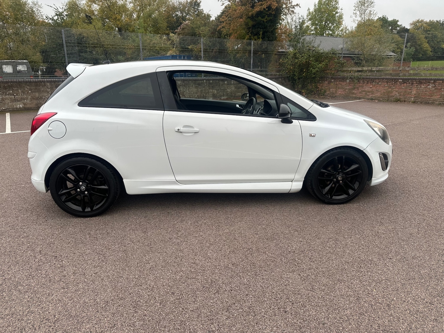 Used Vauxhall Corsa 2013 for sale - 76212121: Photo 4