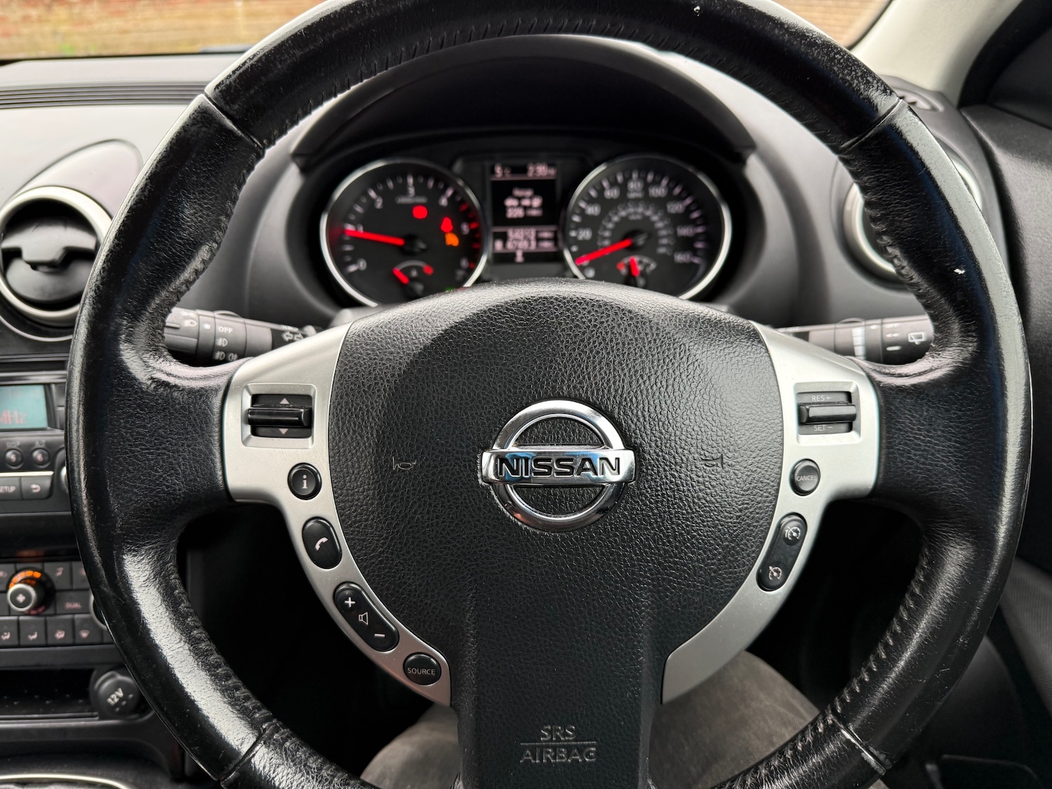 Used Nissan Qashqai 2011 for sale - 77605257: Photo 9