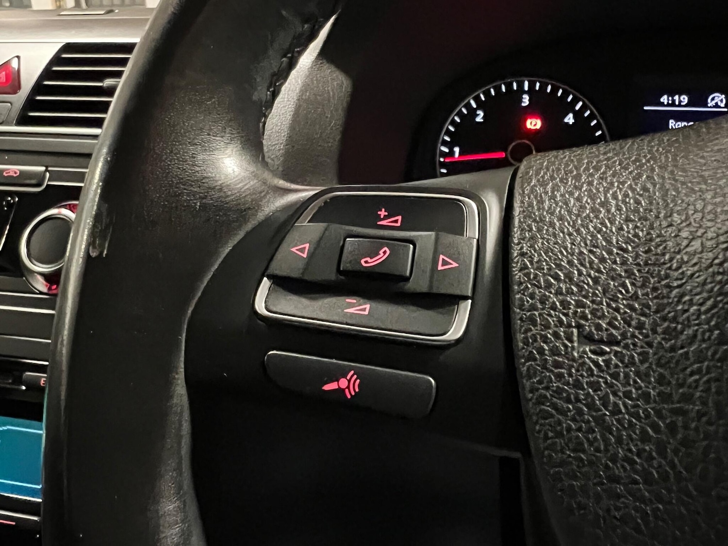 Used Volkswagen Touran 2013 for sale - 77025993: Photo 15