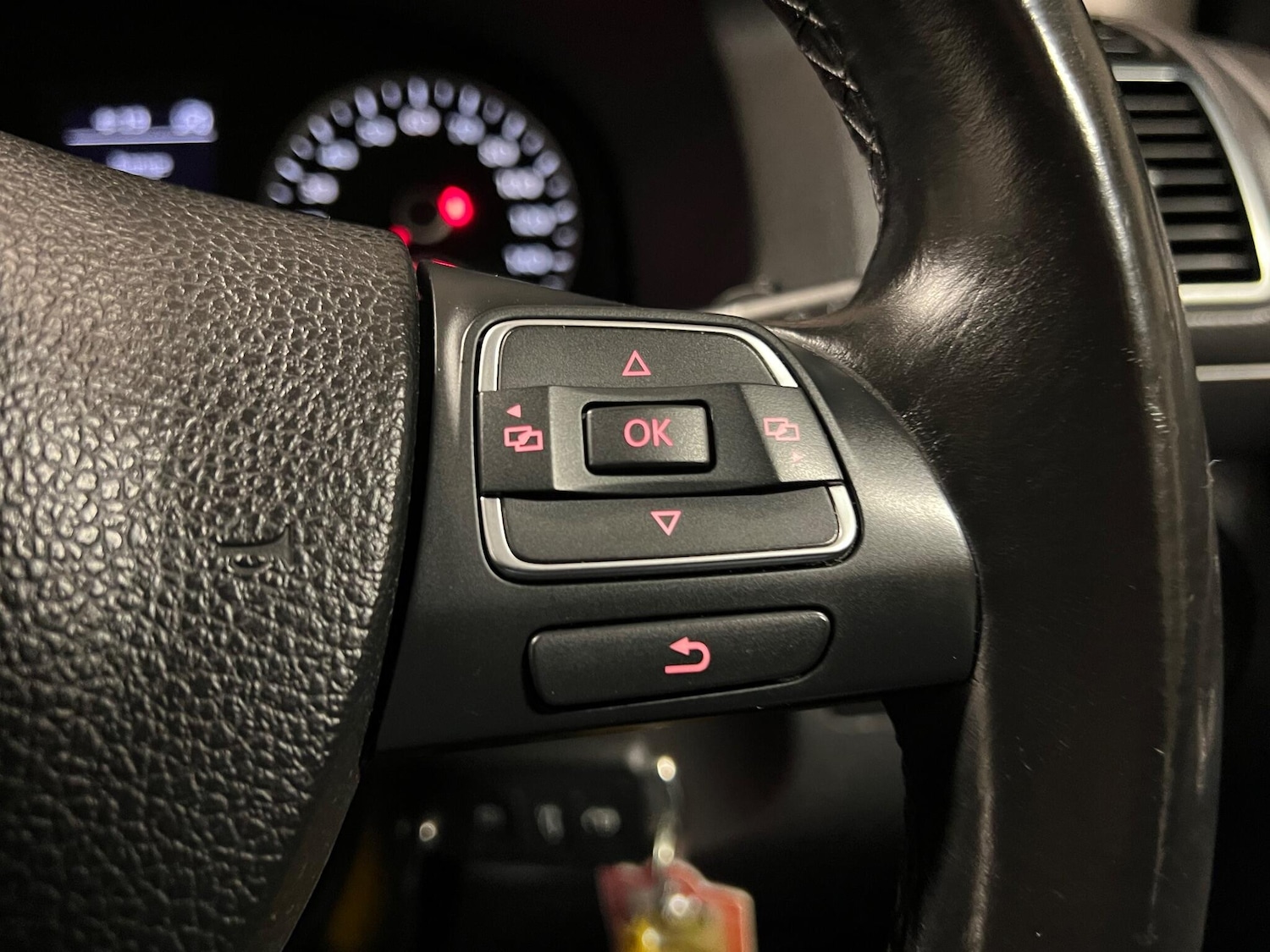 Used Volkswagen Touran 2013 for sale - 77025993: Photo 20