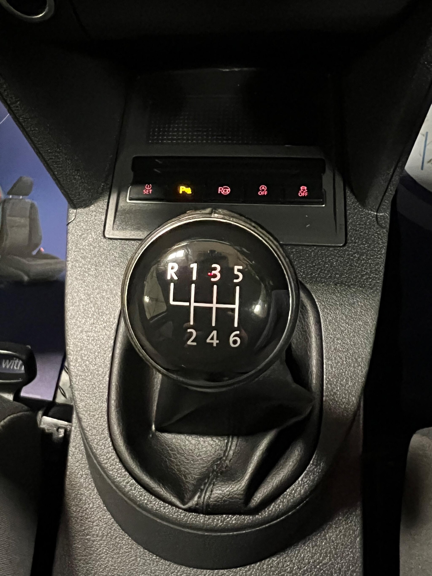 Used Volkswagen Touran 2013 for sale - 77025993: Photo 30