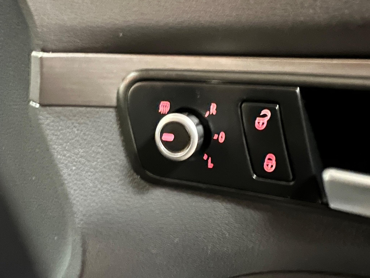 Used Volkswagen Touran 2013 for sale - 77025993: Photo 34