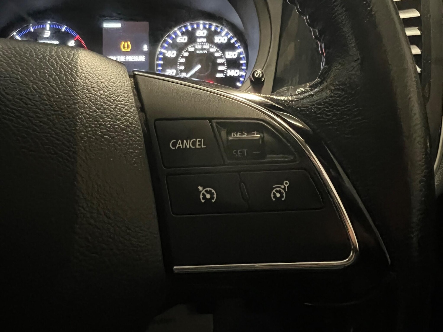 Used Mitsubishi Outlander 2018 for sale - 77411012: Photo 18