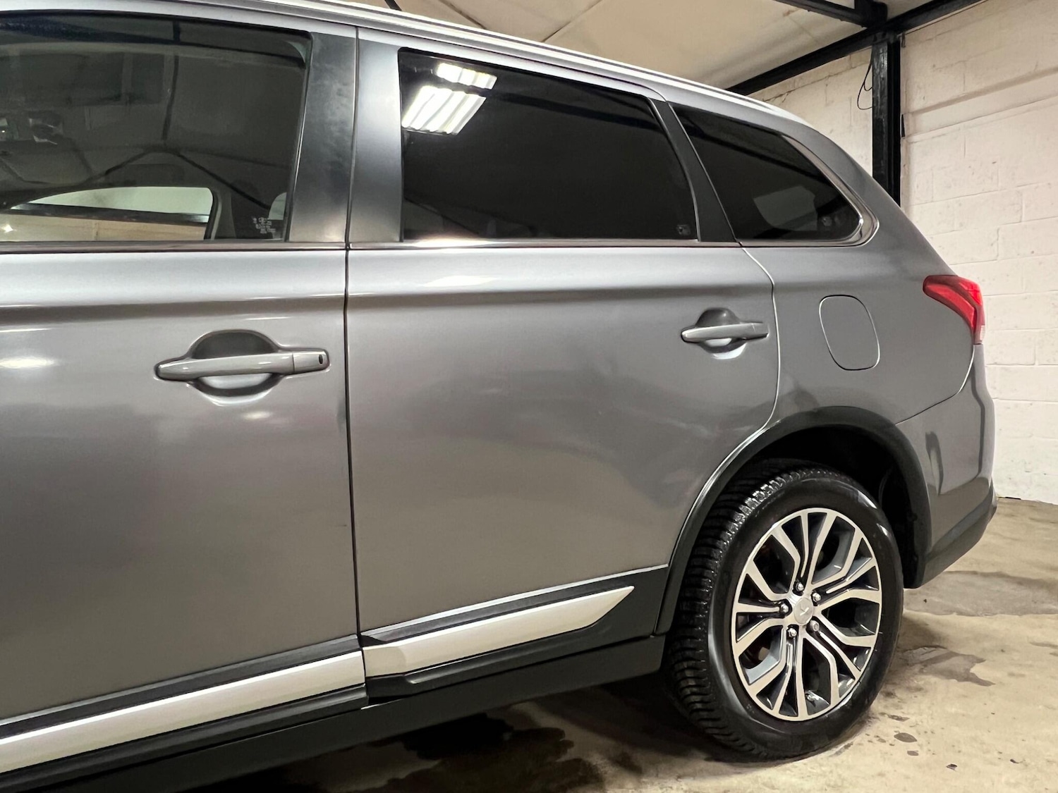 Used Mitsubishi Outlander 2018 for sale - 77411012: Photo 45