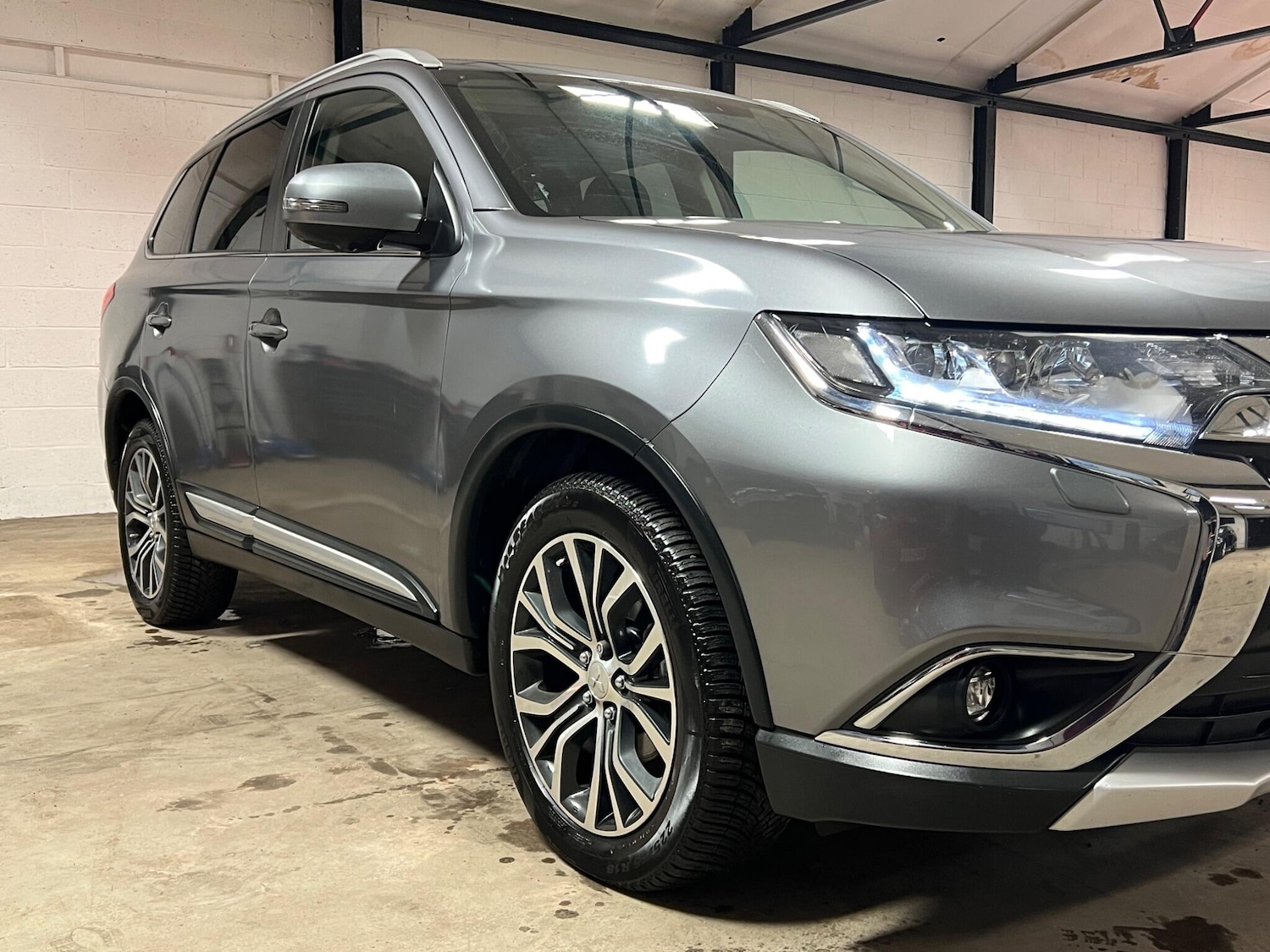 Used Mitsubishi Outlander 2018 for sale - 77411012: Photo 48