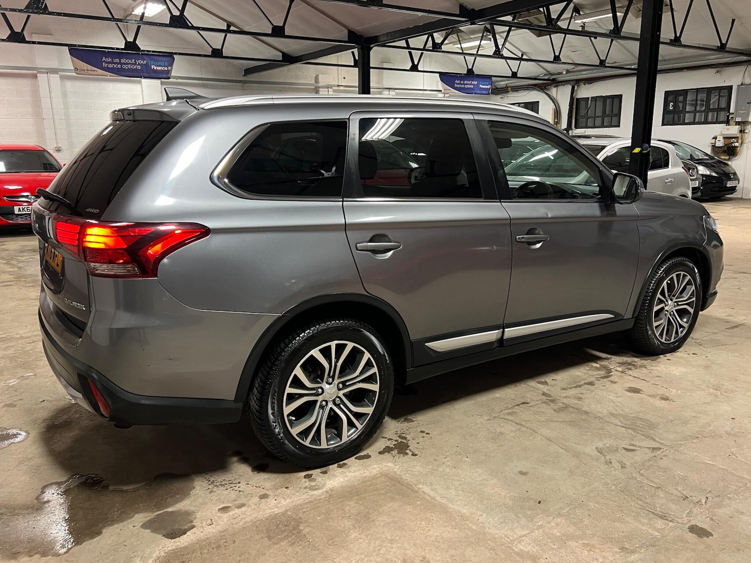Used Mitsubishi Outlander 2018 for sale - 77411012: Photo 58