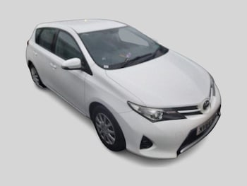 Toyota Auris feature image