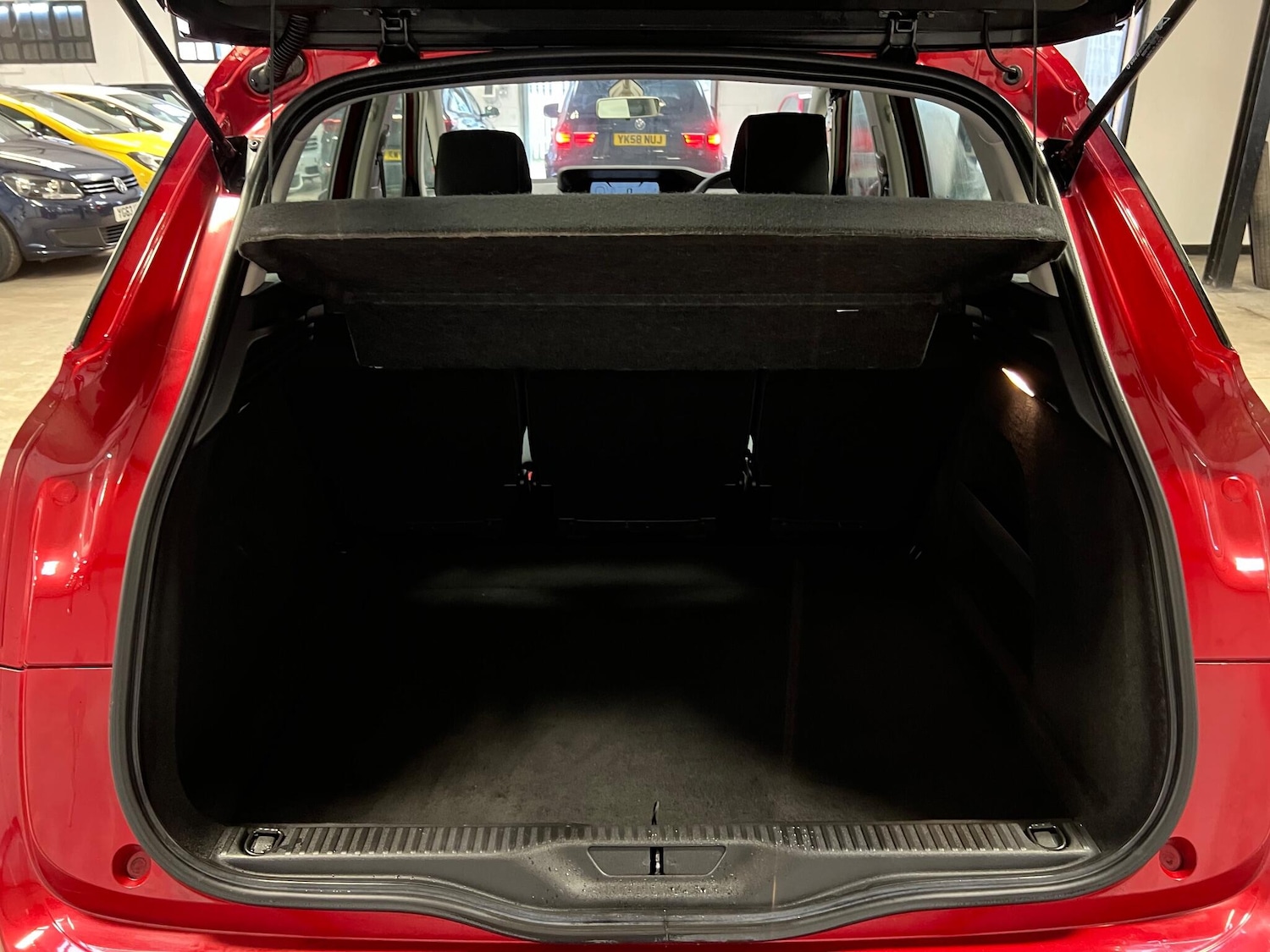 Used Citroen C4 Picasso 2014 for sale - 77025986: Photo 35