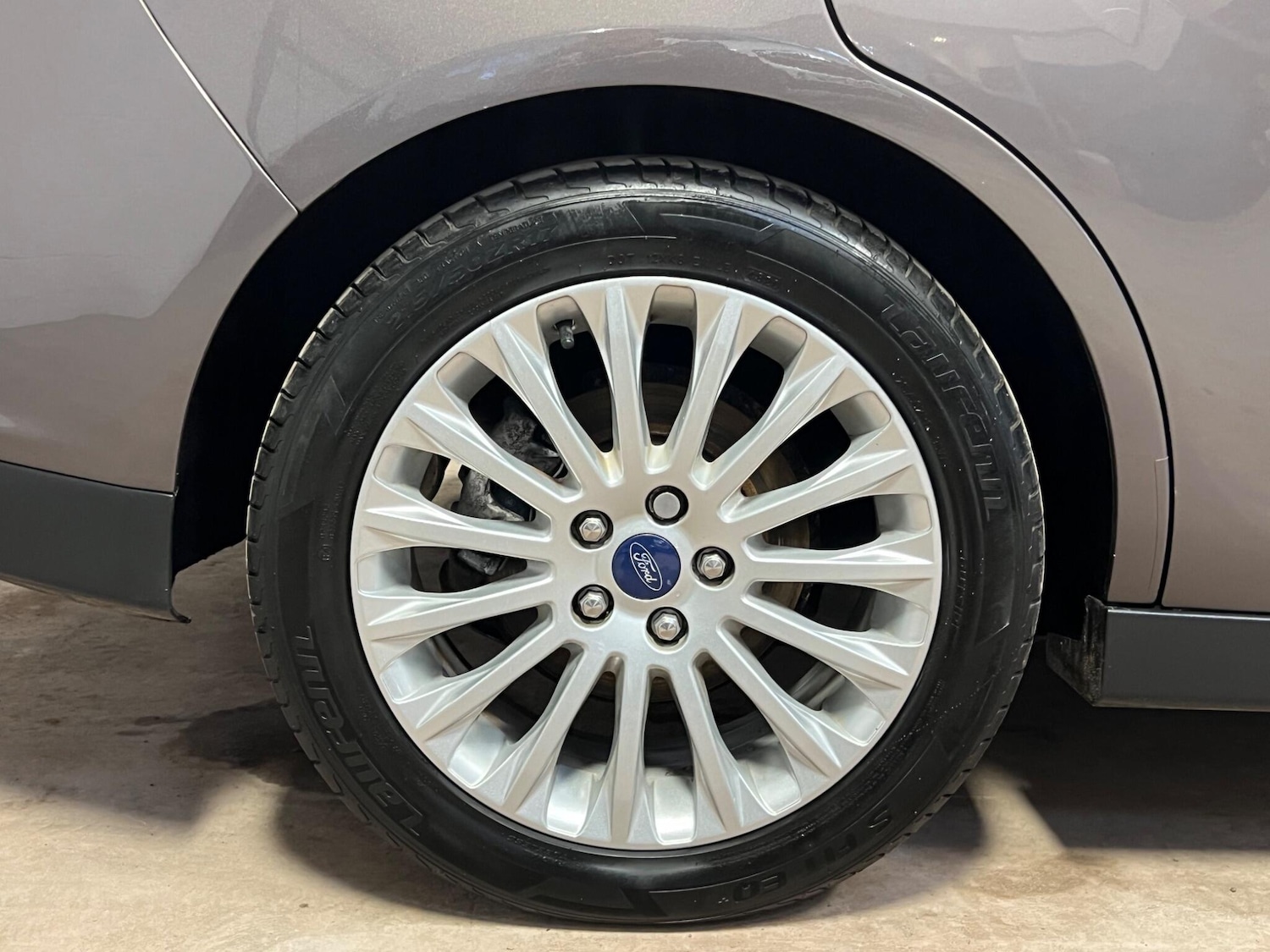 Used Ford Grand C-Max 2013 for sale - 77025992: Photo 18