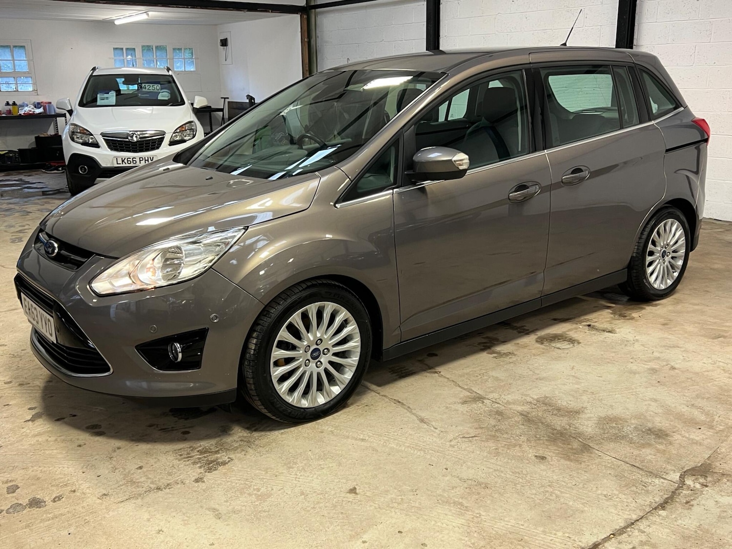 Used Ford Grand C-Max 2013 for sale - 77025992: Photo 22