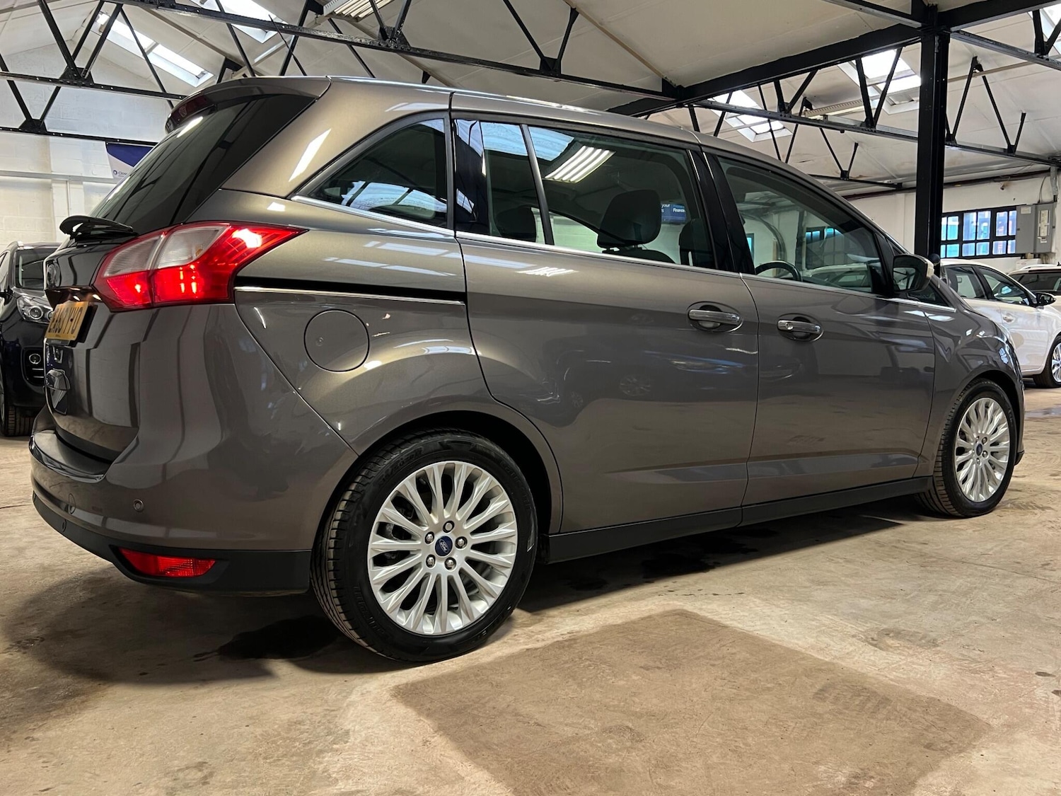 Used Ford Grand C-Max 2013 for sale - 77025992: Photo 8