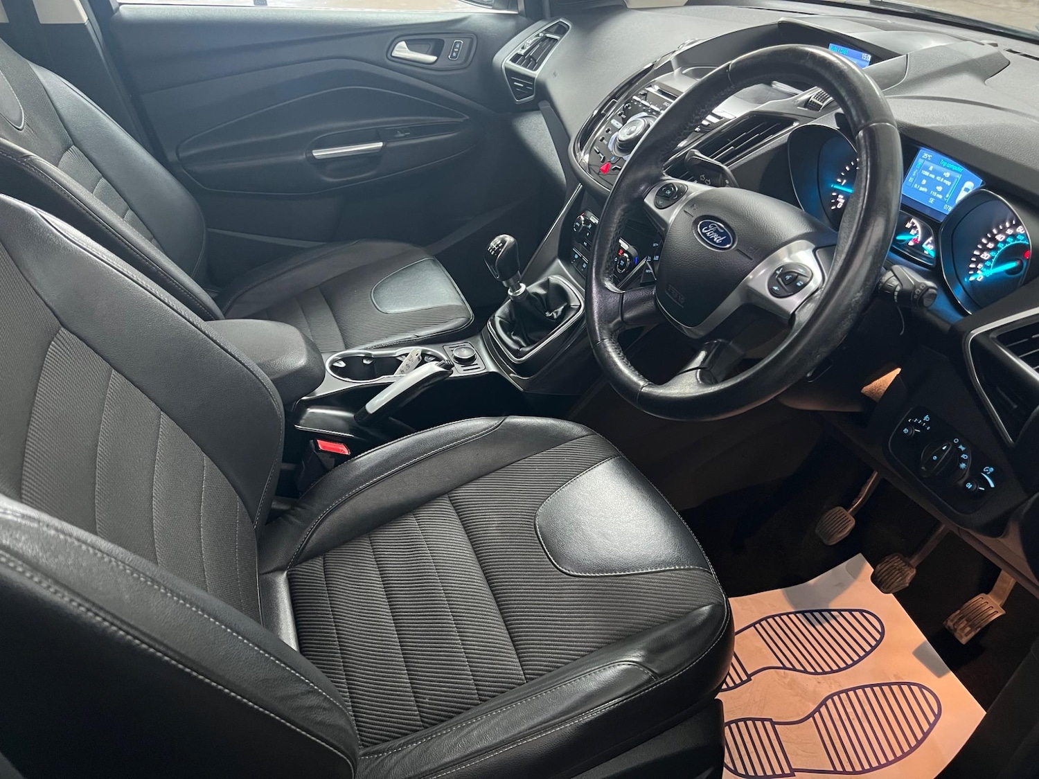 Used Ford Kuga 2014 for sale - 77377652: Photo 10