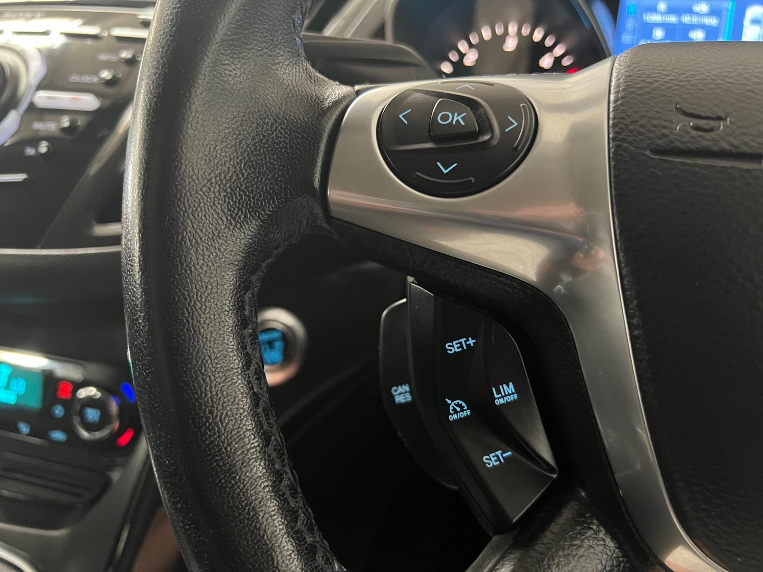 Used Ford Kuga 2014 for sale - 77377652: Photo 15