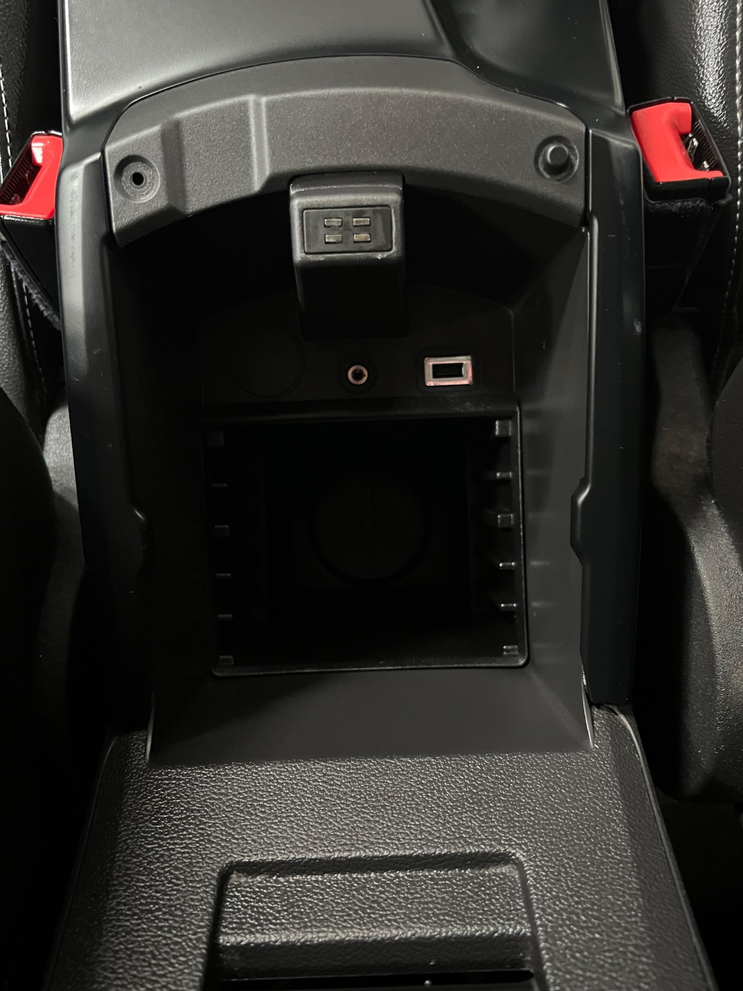 Used Ford Kuga 2014 for sale - 77377652: Photo 29