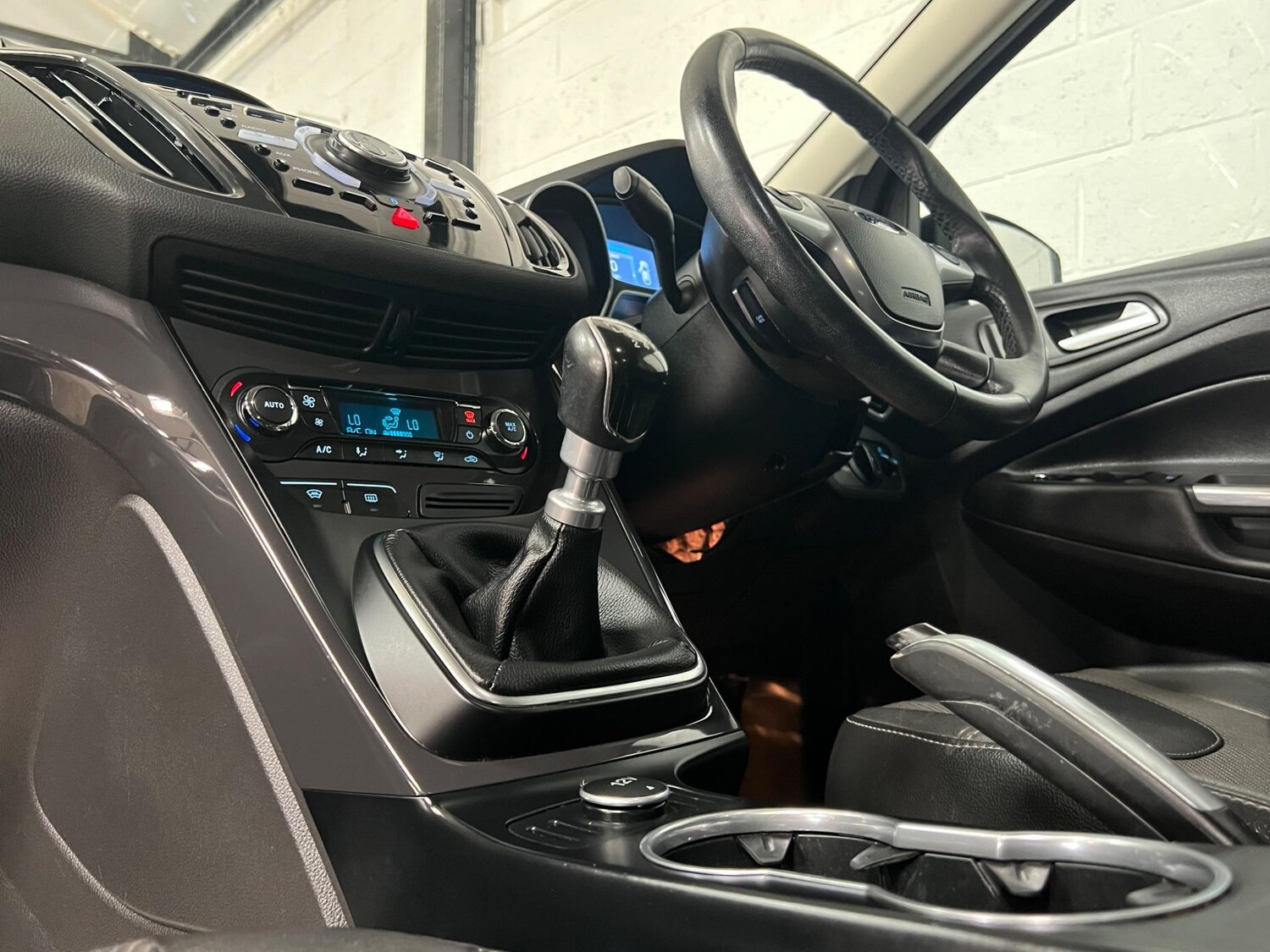 Used Ford Kuga 2014 for sale - 77377652: Photo 40