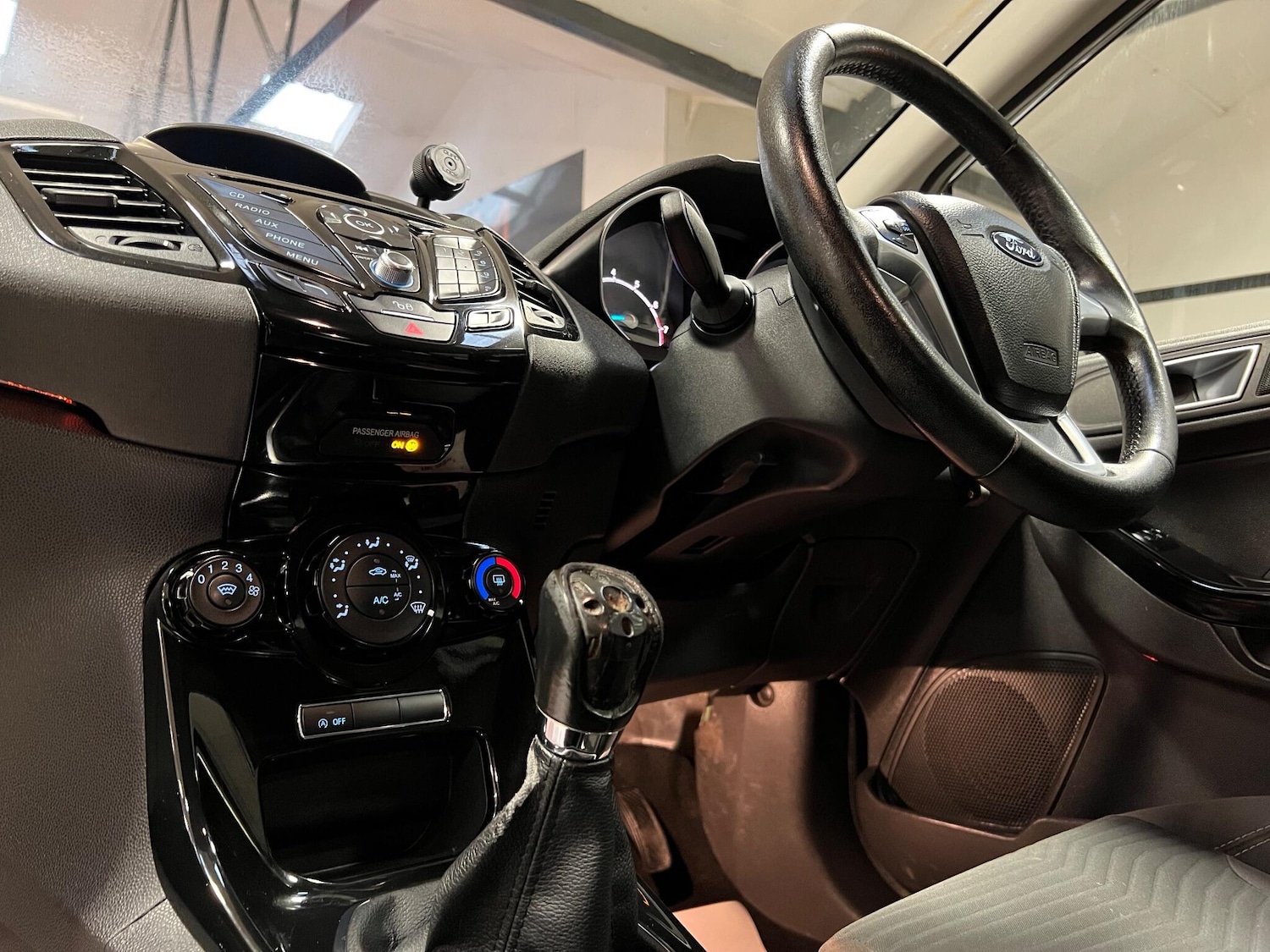 Used Ford Fiesta 2015 for sale - 77025973: Photo 37