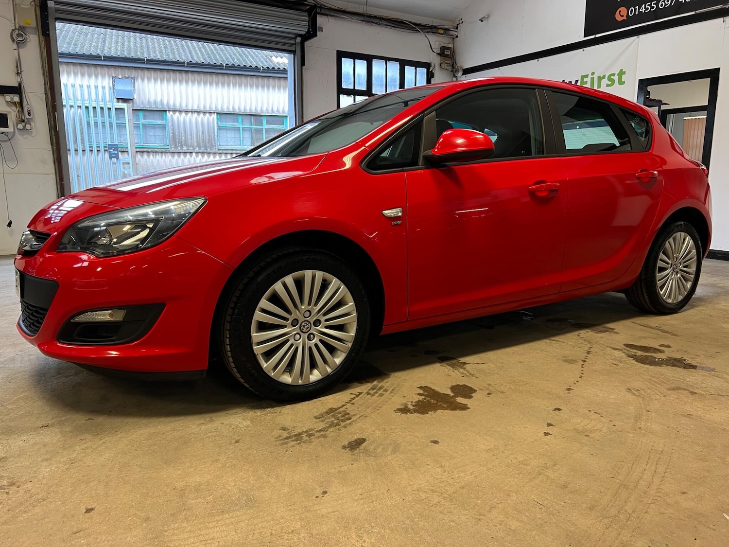 Used Vauxhall Astra for sale - 77705354: Photo 5
