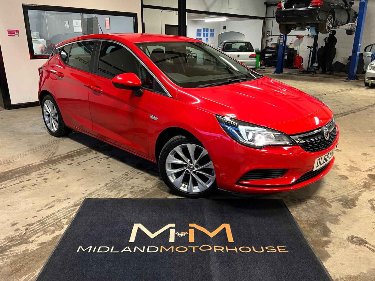 Used Vauxhall Astra 2016 for sale - 77411010: Photo 1