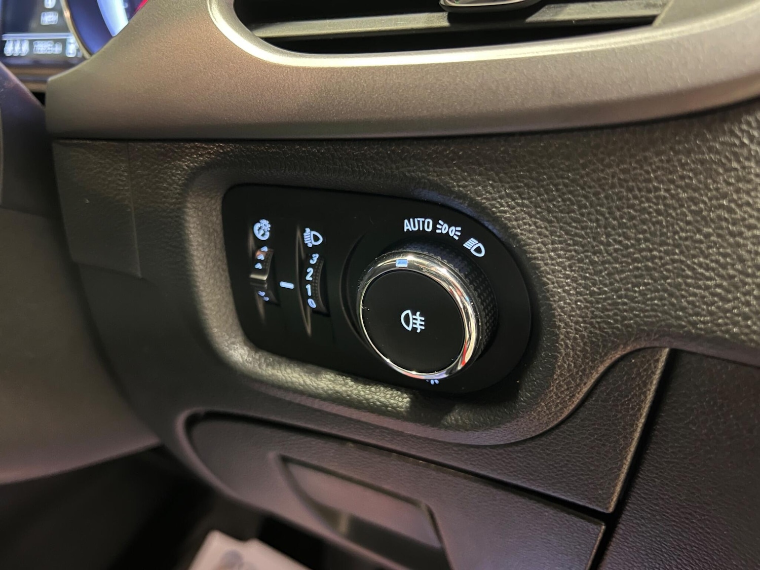 Used Vauxhall Astra 2016 for sale - 77411010: Photo 29