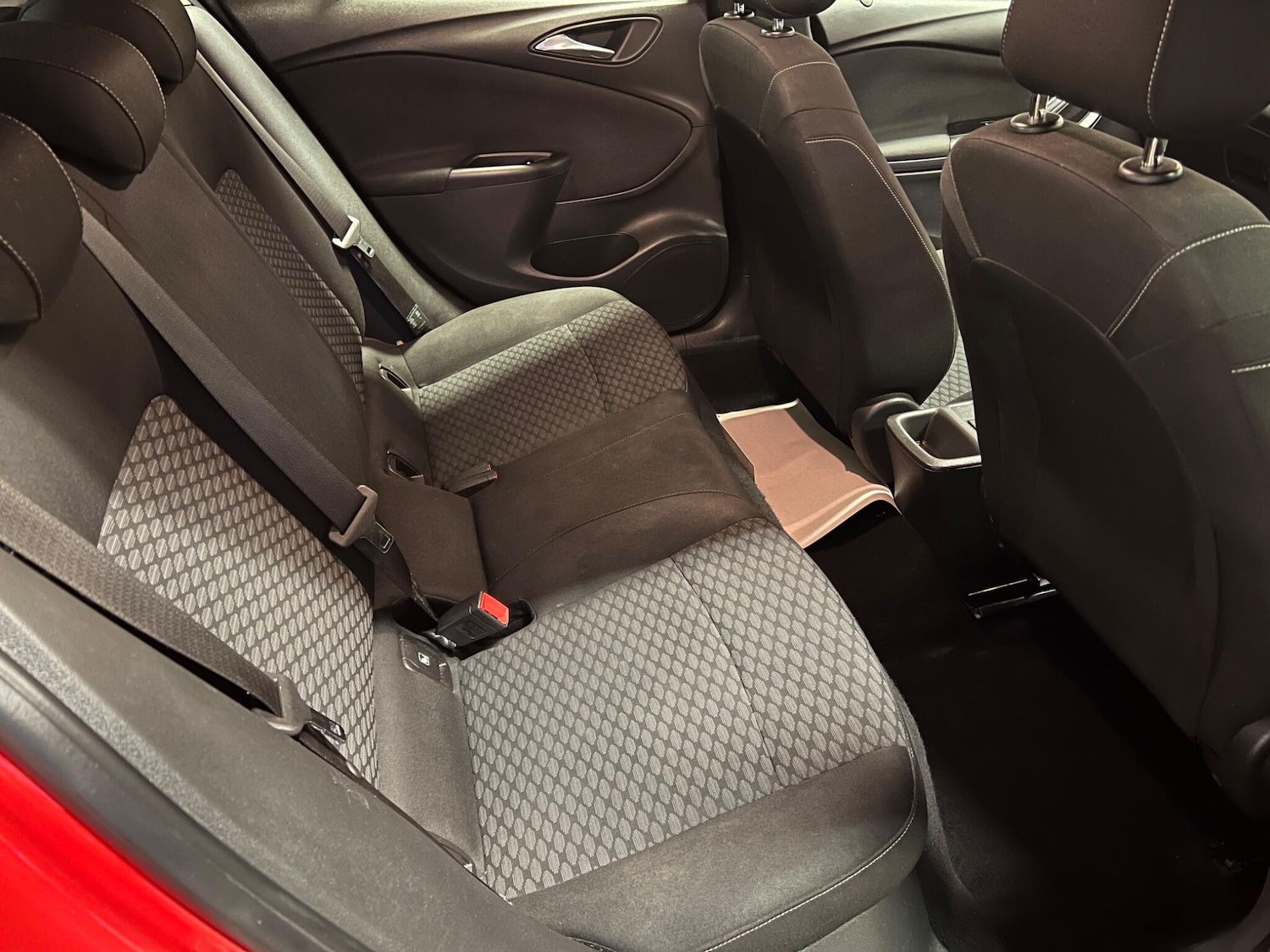 Used Vauxhall Astra 2016 for sale - 77411010: Photo 32