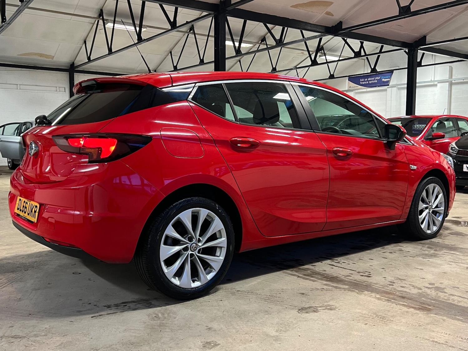 Used Vauxhall Astra 2016 for sale - 77411010: Photo 8