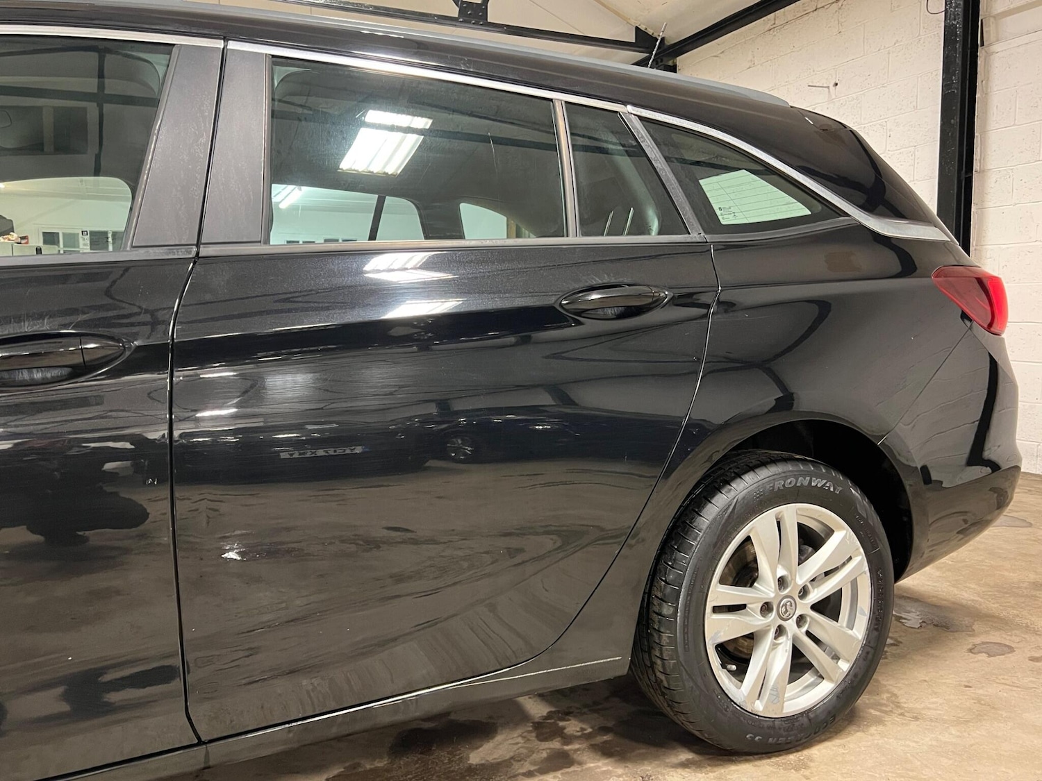 Used Vauxhall Astra 2016 for sale - 77025984: Photo 12