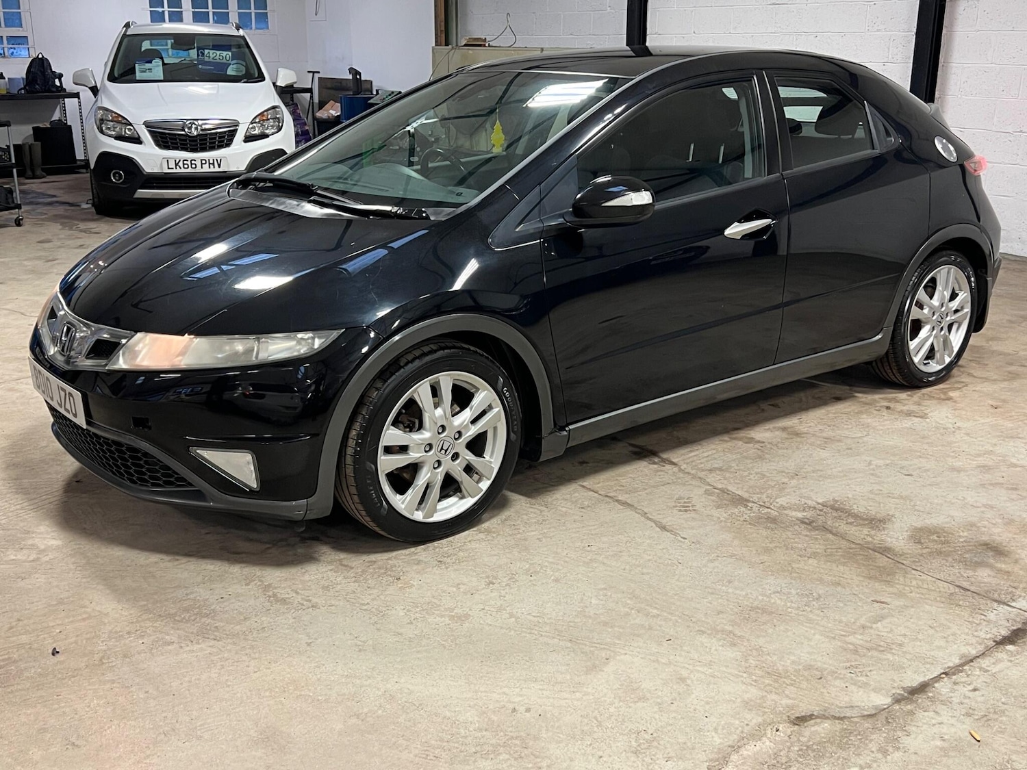 Used Honda Civic 2010 for sale - 77025979: Photo 22