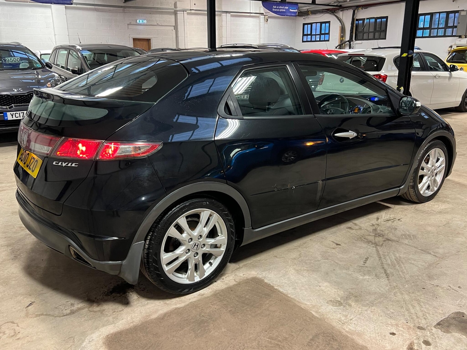 Used Honda Civic 2010 for sale - 77025979: Photo 25