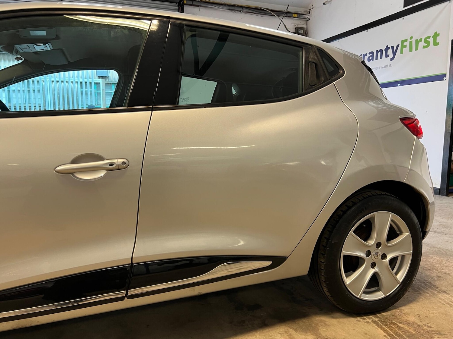 Used Renault Clio 2013 for sale - 77646516: Photo 12