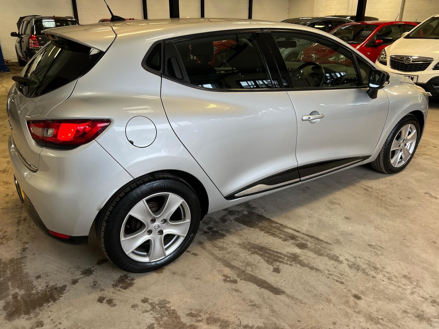 Used Renault Clio 2013 for sale - 77646516: Photo 25