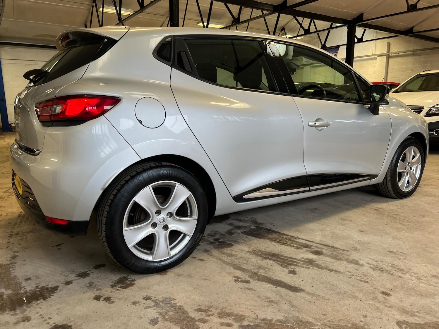 Used Renault Clio 2013 for sale - 77646516: Photo 8