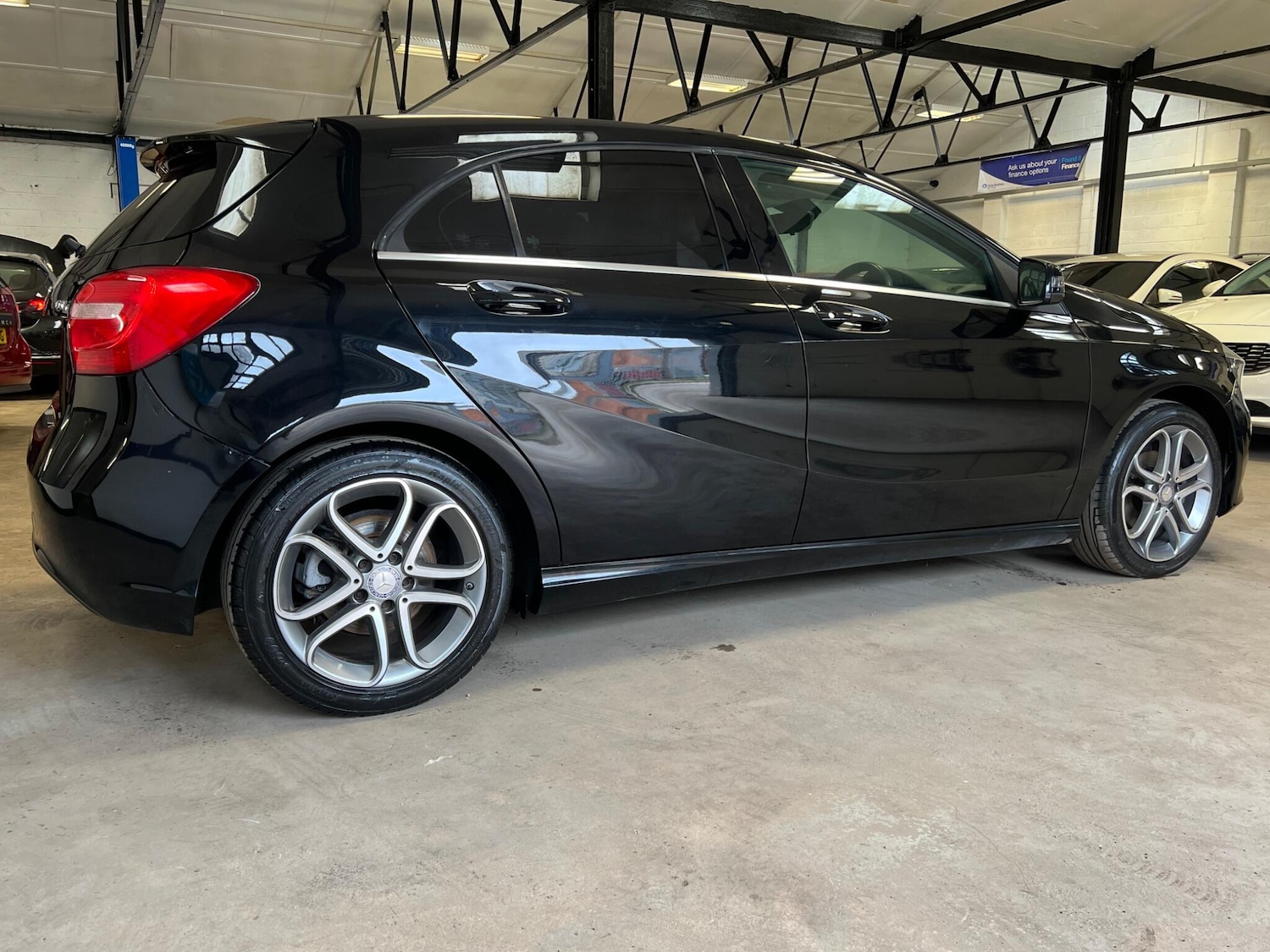 Used Mercedes-Benz A-Class 2014 for sale - 77495962: Photo 8