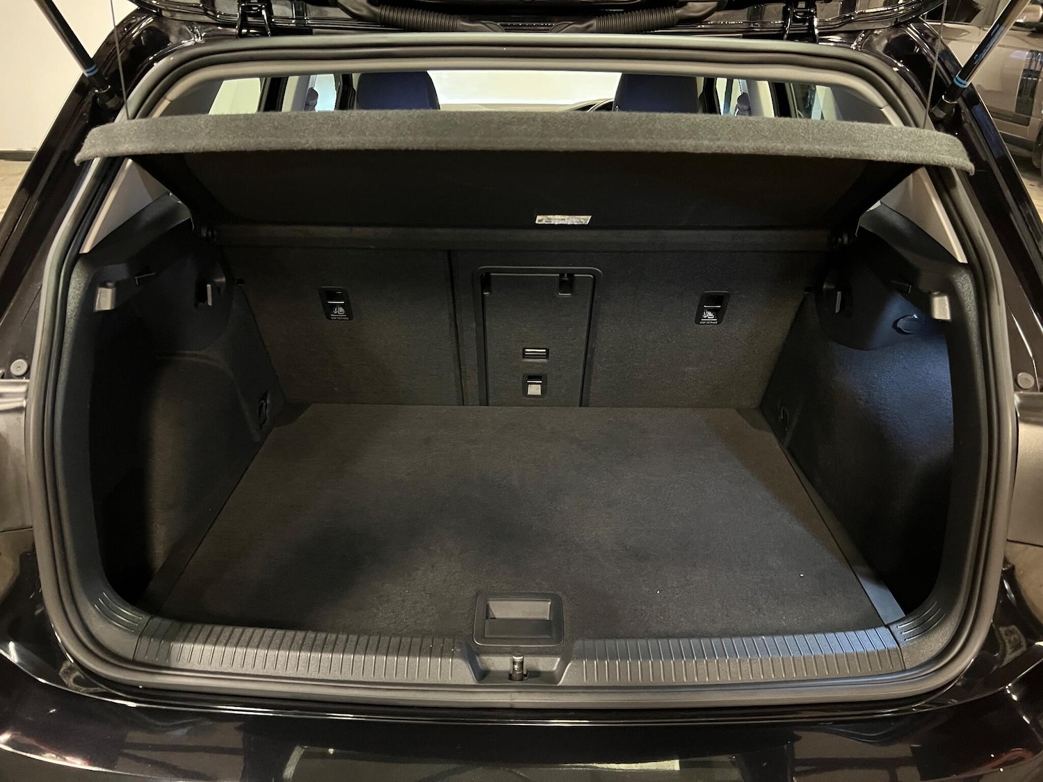 Used Volkswagen Golf 2021 for sale - 77025985: Photo 36