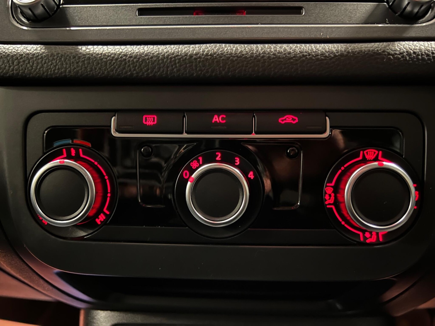 Used Volkswagen Tiguan 2012 for sale - 77025972: Photo 24