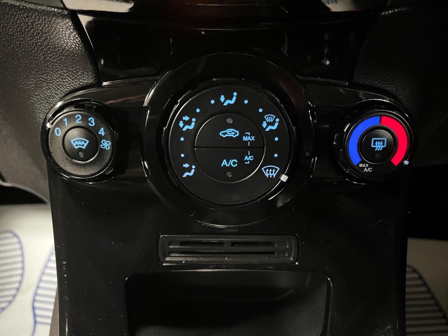 Used Ford Fiesta 2013 for sale - 77144062: Photo 25