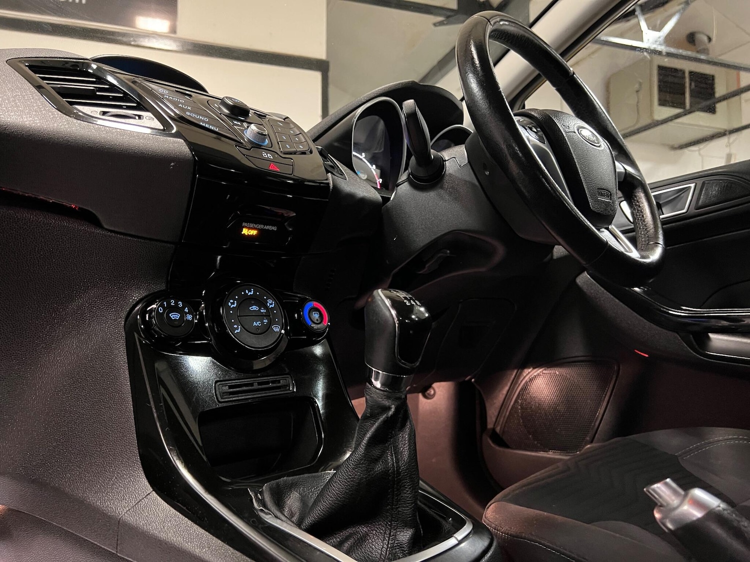 Used Ford Fiesta 2013 for sale - 77144062: Photo 40