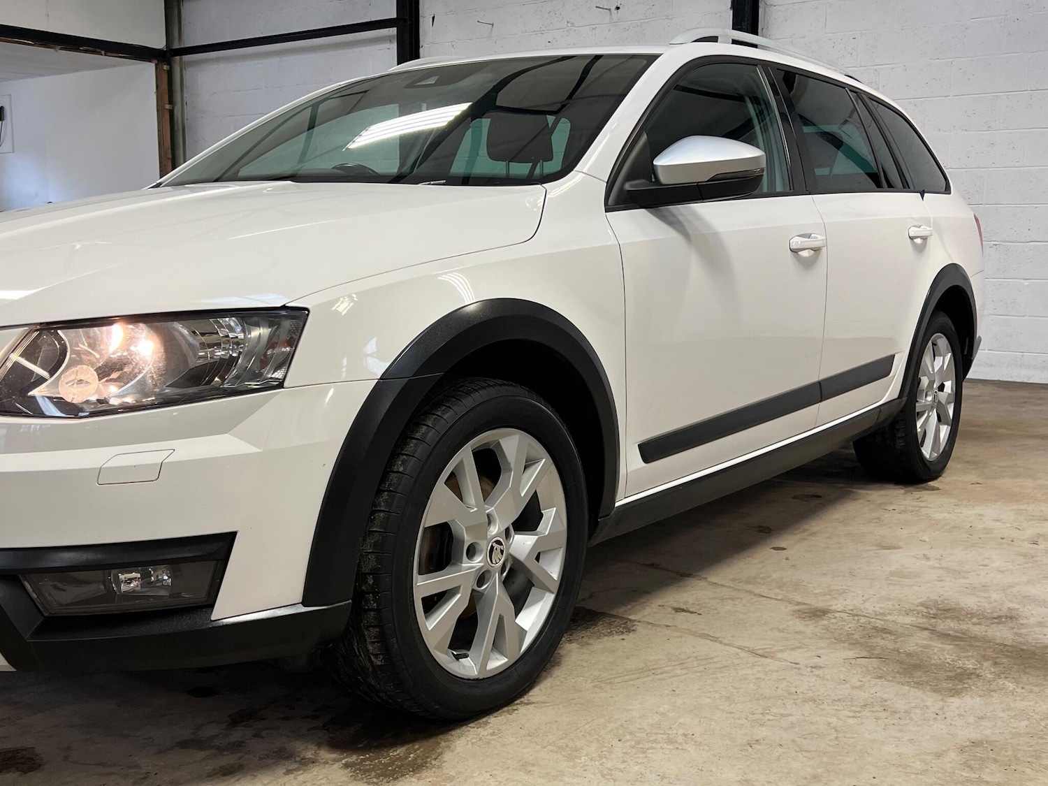 Used Skoda Octavia 2016 for sale - 77025981: Photo 10