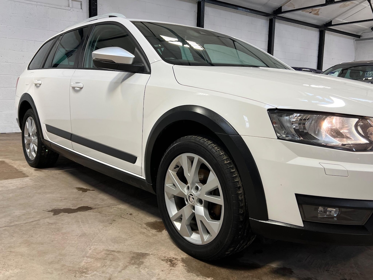 Used Skoda Octavia 2016 for sale - 77025981: Photo 15