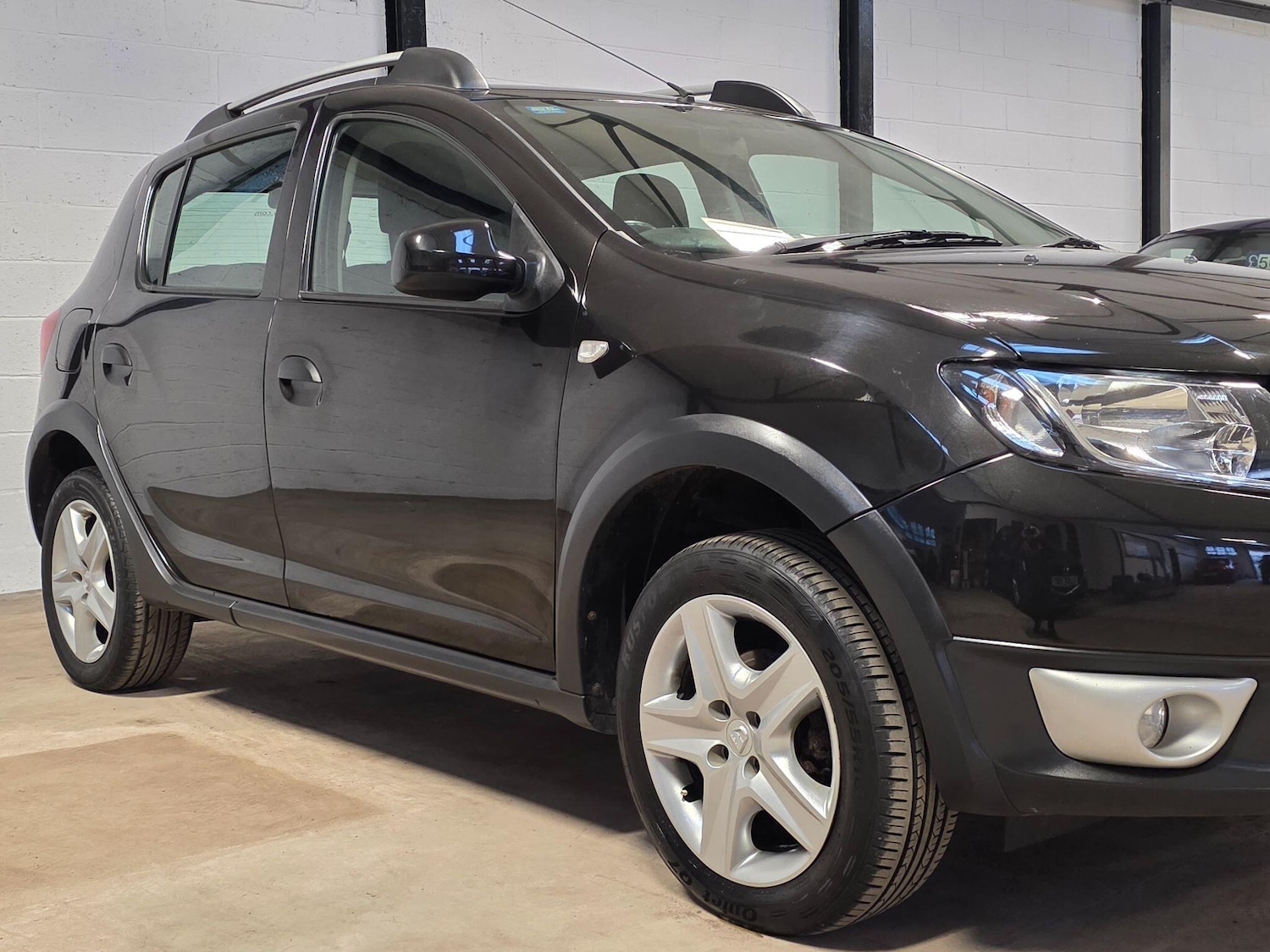 Used Dacia Sandero Stepway 2013 for sale - 77054096: Photo 15