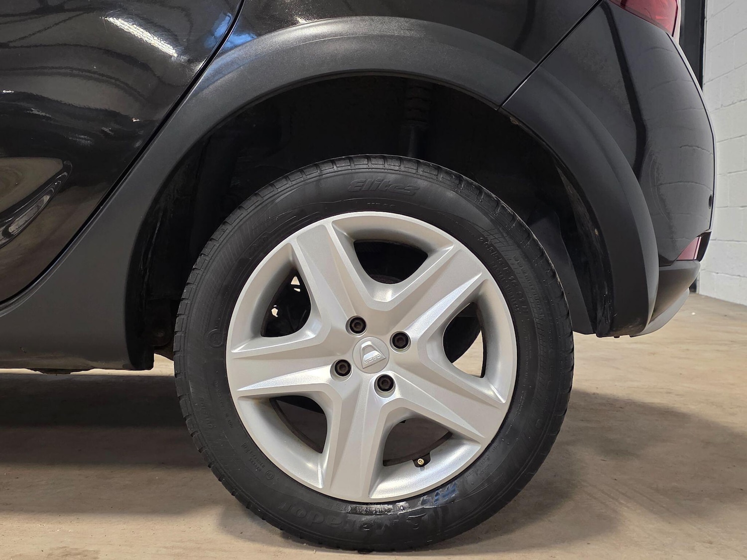 Used Dacia Sandero Stepway 2013 for sale - 77054096: Photo 17