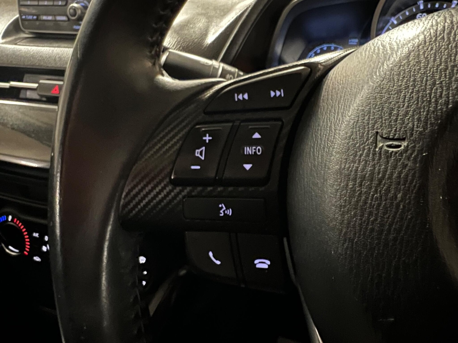 Used Mazda Mazda2 2016 for sale - 77025990: Photo 15