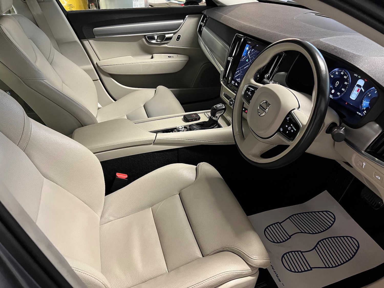 Used Volvo S90 2020 for sale - 77025989: Photo 10