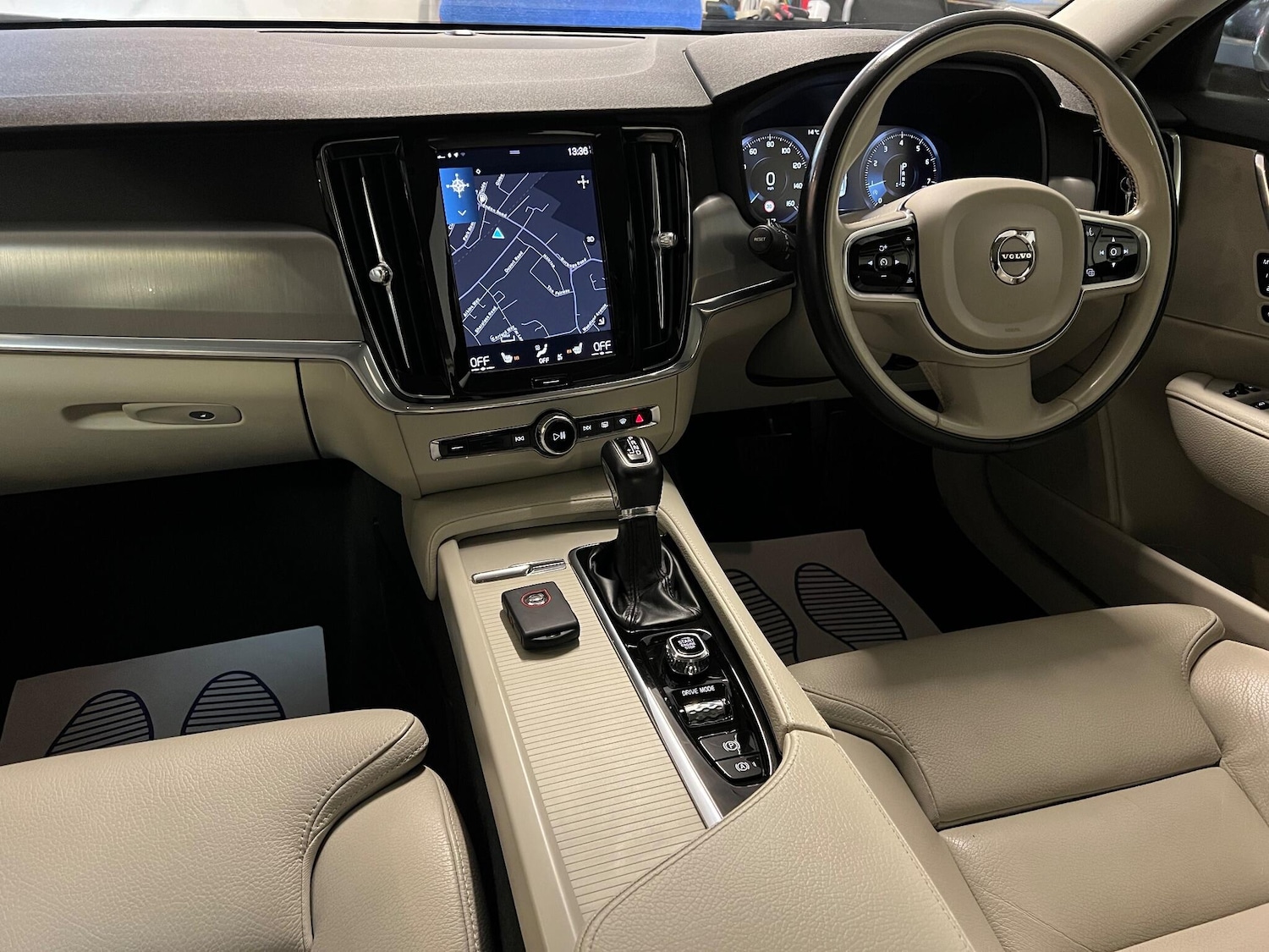 Used Volvo S90 2020 for sale - 77025989: Photo 12