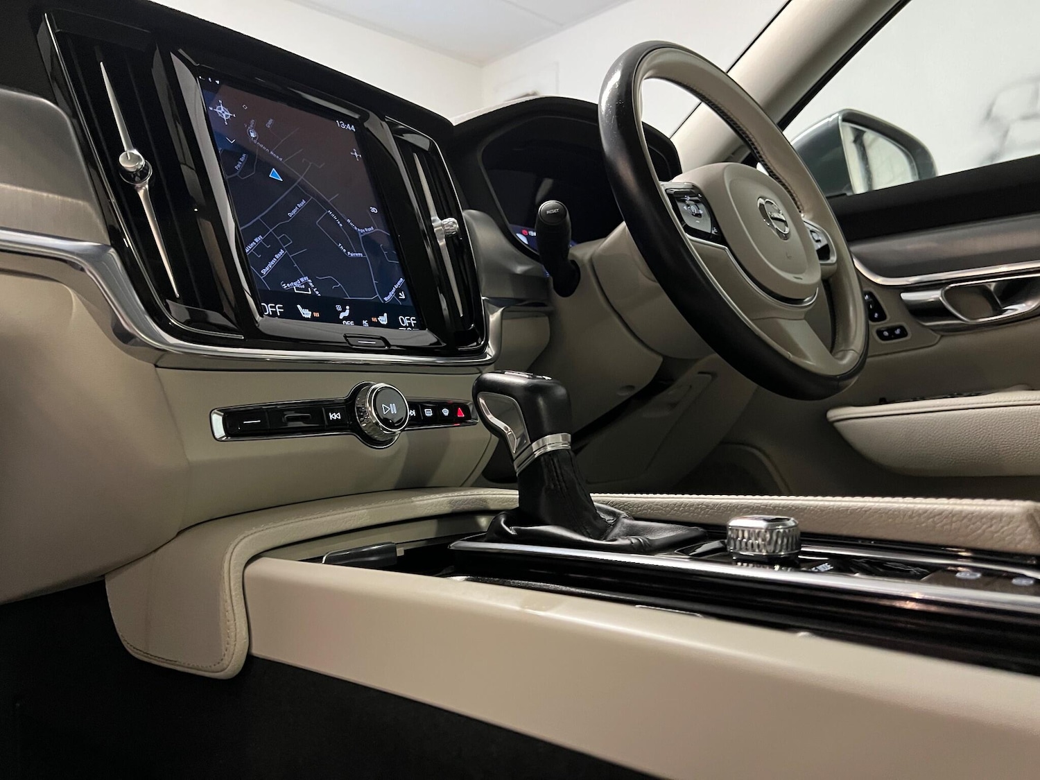 Used Volvo S90 2020 for sale - 77025989: Photo 44