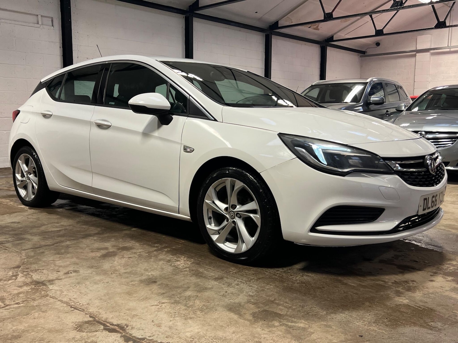 Used Vauxhall Astra 2016 for sale - 77314589: Photo 3