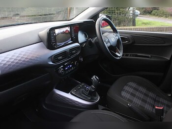 Used Hyundai i10 2024 for sale - 77160696: Photo