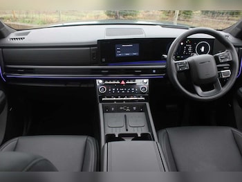 Used Hyundai Santa Fe 2025 for sale - 77127474: Photo