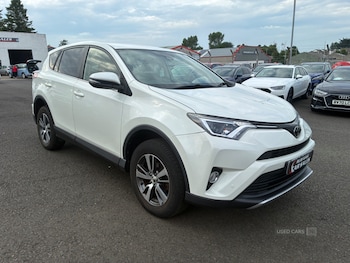 Used Toyota RAV4 2017 for sale - 79413612: Photo