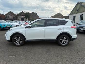 Used Toyota RAV4 2017 for sale - 79413612: Photo